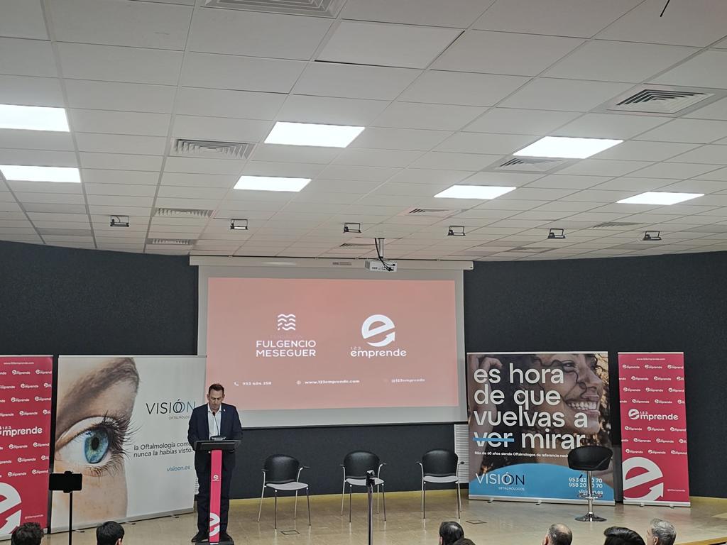 visioon-en-jaen-celebrando-un-año-de-excelencia-oftalmologica-jaen24h