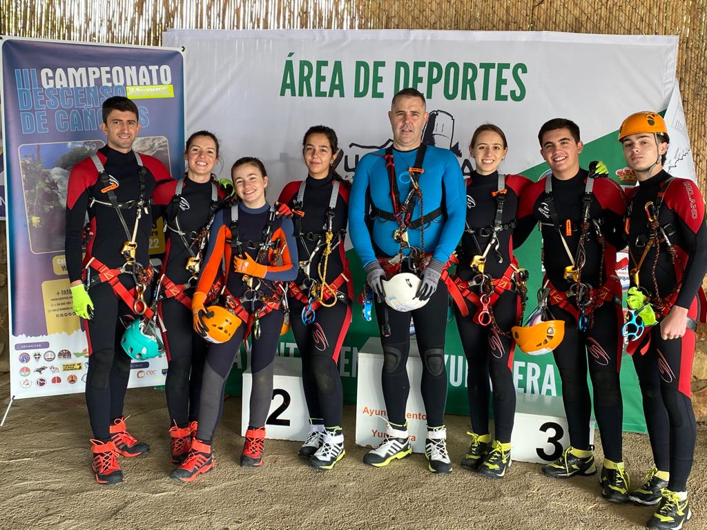 Deportistas_del_G.E.V._participantes_en_el_evento_nacional_Jaén24h