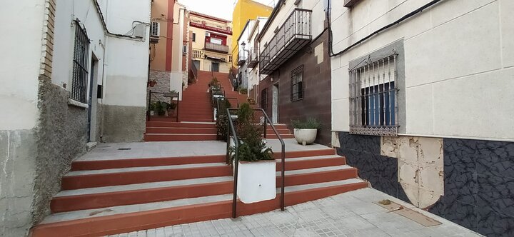 El barrio del Almendral tendrá motivos en honor al 8-M y al medioambiente gracias a sus vecinos Jaén24h