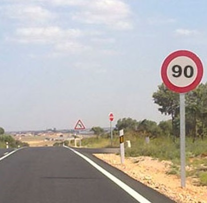 señales trafico jaen24h 90 km/h