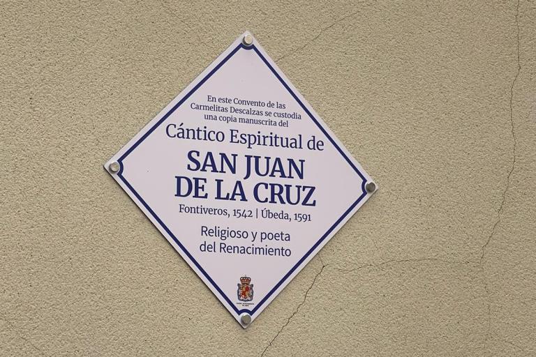 se-han-instalado-placas-dedicadas-a-personajes-destacados-en-el-casco-histórico-jaen24h
