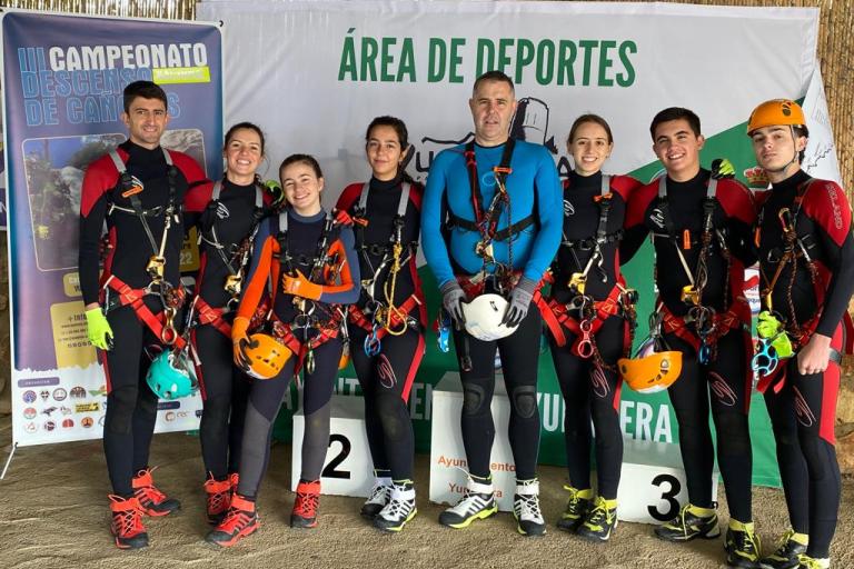 Deportistas_del_G.E.V._participantes_en_el_evento_nacional_Jaén24h