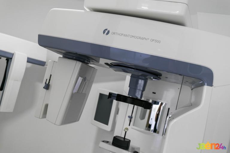 Clínica dental Dr. Ismael Cerezo Jaén - TAC Dental