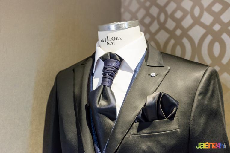 Moda de caballero, corbata y traje en Jaén