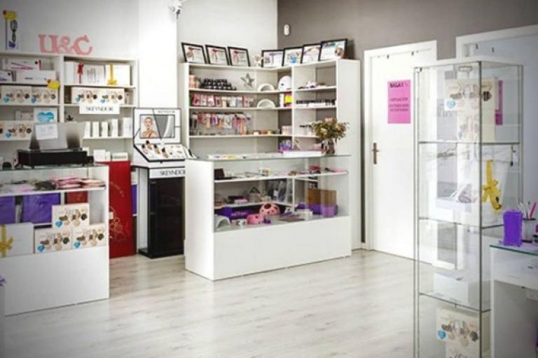 Uña y Carne, salón de estética, diseño y esculpido de uñas, en Jaén, Jaén24h