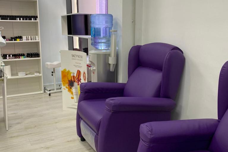 Uña y Carne, salón de estética, diseño y esculpido de uñas, en Jaén, Jaén24h