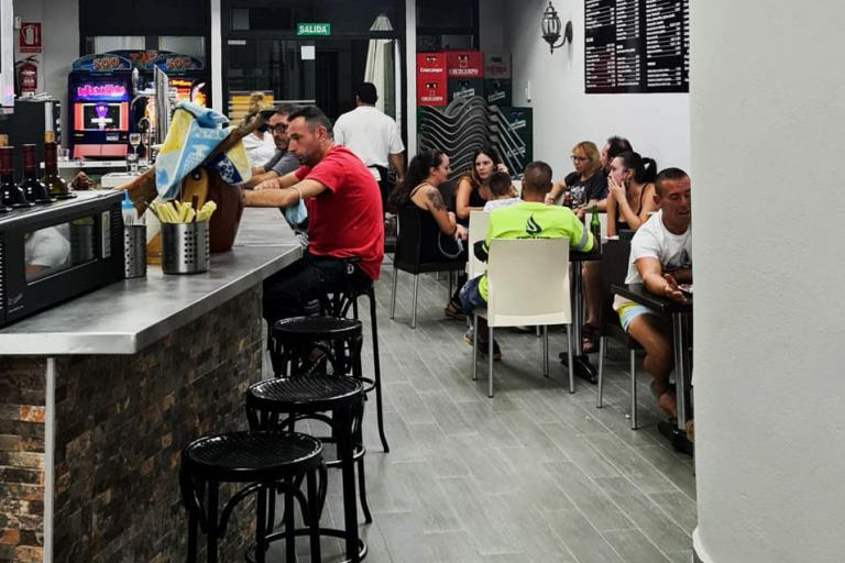 Bar el Quinto pino junto a teatro infanta leonor en jaén